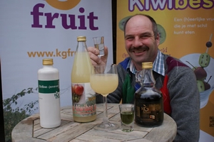 kiwiberry liqueur