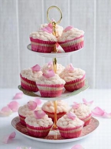 Beetroot and vanilla cup cakes