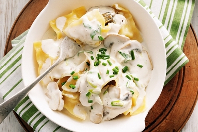 Chicken ravioli with creamy mushroom sauce