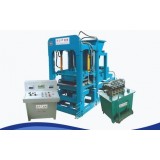 Brick molding machine